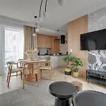 Family & Business Sauna Baltic Horizon No 1 Premium - 3 Bedroom With Private Sauna, Jacuzzi, Rooftop Gym & Panoramic Terrace, Balcony, Underground Garage * غدانسك