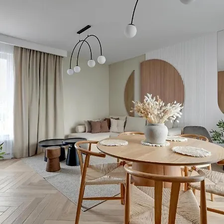 דירה Family & Business Sauna Baltic Horizon No 1 Premium - 3 Bedroom With Private Sauna, Jacuzzi, Rooftop Gym & Panoramic Terrace, Balcony, Underground Garage גדנסק