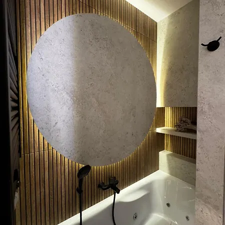 Family & Business Sauna Baltic Horizon No 1 Premium - 3 Bedroom With Private Sauna, Jacuzzi, Rooftop Gym & Panoramic Terrace, Balcony, Underground Garage דירה *