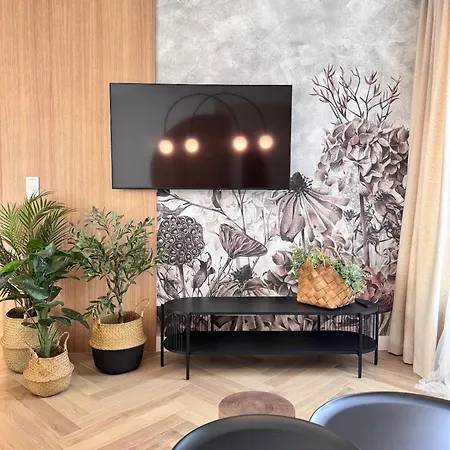 Family & Business Sauna Baltic Horizon No 1 Premium - 3 Bedroom With Private Sauna, Jacuzzi, Rooftop Gym & Panoramic Terrace, Balcony, Underground Garage דירה