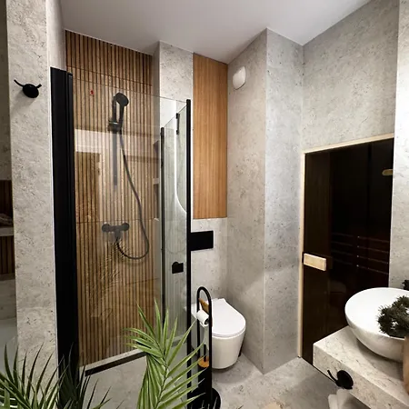 Apartamento Family & Business Sauna Baltic Horizon No 1 Premium - 3 Bedroom With Private Sauna, Jacuzzi, Rooftop Gym & Panoramic Terrace, Balcony, Underground Garage *