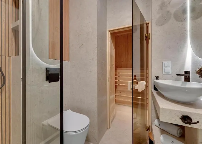 Family & Business Sauna Baltic Horizon No 1 Premium - 3 Bedroom With Private Sauna, Jacuzzi, Rooftop Gym & Panoramic Terrace, Balcony, Underground Garage Apartment Gdansk