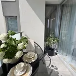 아파트 Family & Business Sauna Baltic Horizon No 1 Premium - 3 Bedroom With Private Sauna, Jacuzzi, Rooftop Gym & Panoramic Terrace, Balcony, Underground Garage