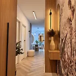 아파트 Family & Business Sauna Baltic Horizon No 1 Premium - 3 Bedroom With Private Sauna, Jacuzzi, Rooftop Gym & Panoramic Terrace, Balcony, Underground Garage 그단스크